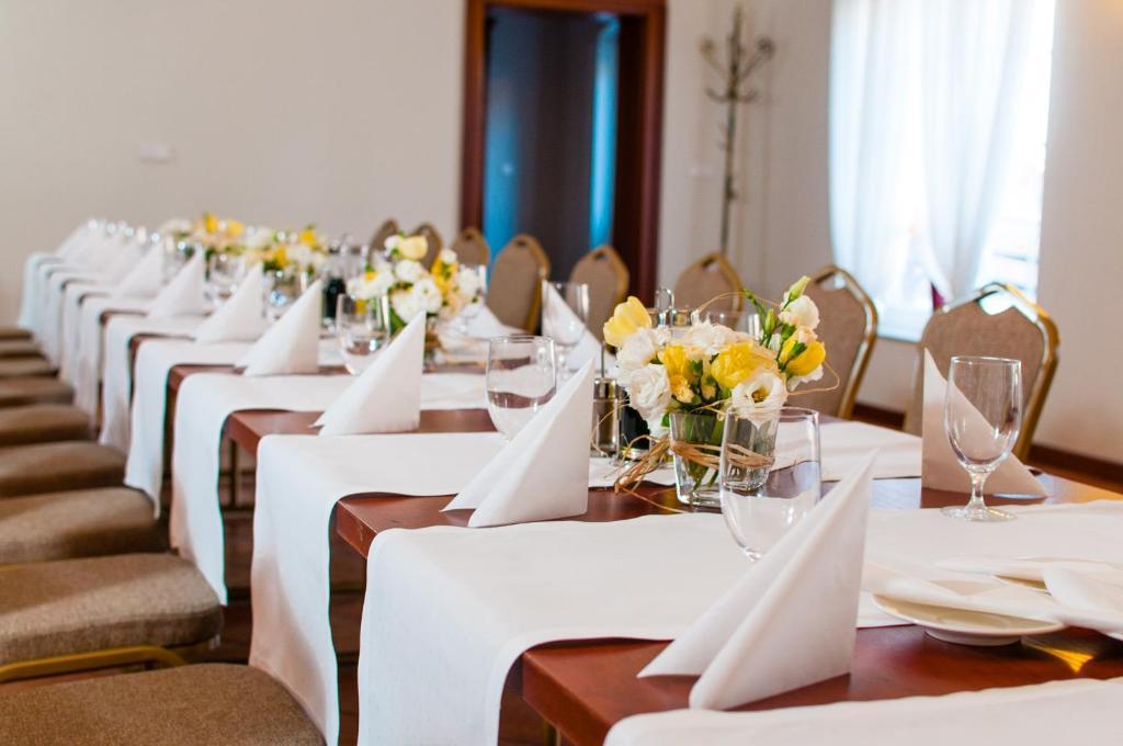 Hotel Hugo Business & Spa Kędzierzyn-Koźle Esterno foto